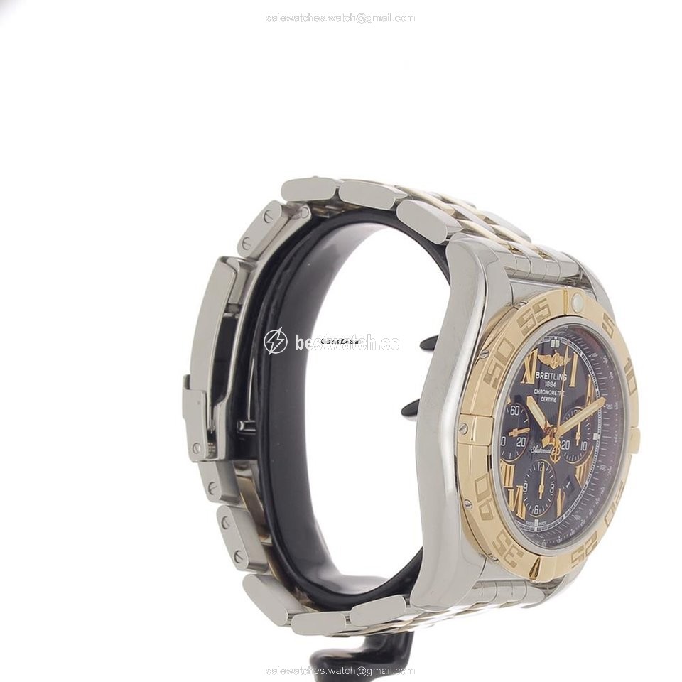 IMG_9086 Breitling Chronomat 44 Mens watch Unisex Automatic Gold Steel CB011012 B957 3
