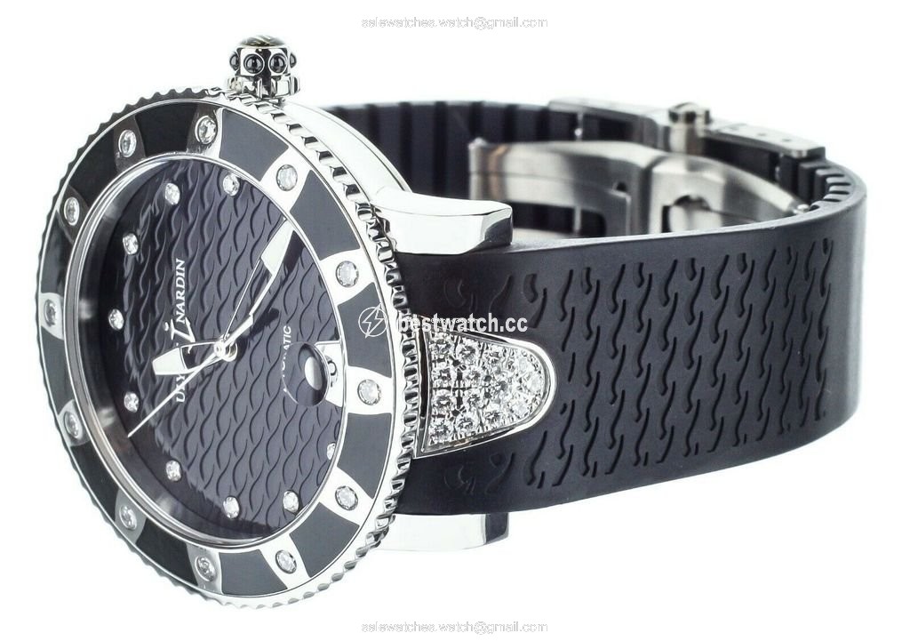IMG_9086 Ulysse Nardin Lady Diver Starry Night Womens watch Automatic Steel 8103 3