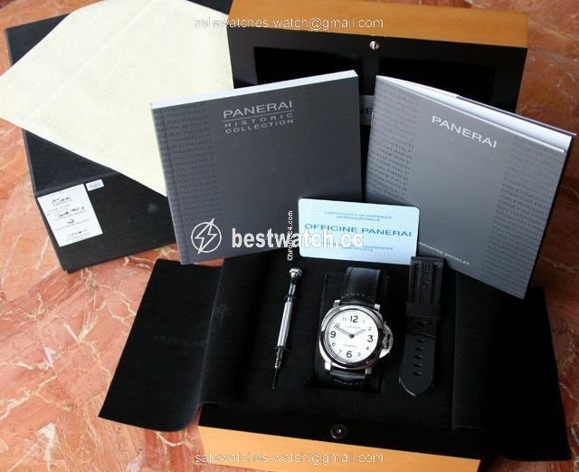 IMG_9086 Panerai Luminor Base Manual winding Steel PAM 114 3