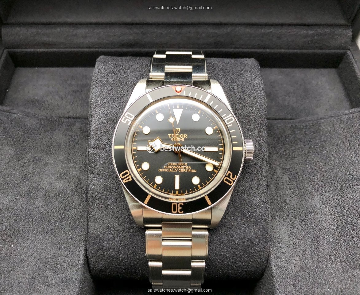IMG_9086 Tudor Black Bay Fifty-Eight Mens watch Unisex Automatic Steel M79030N-0001 3