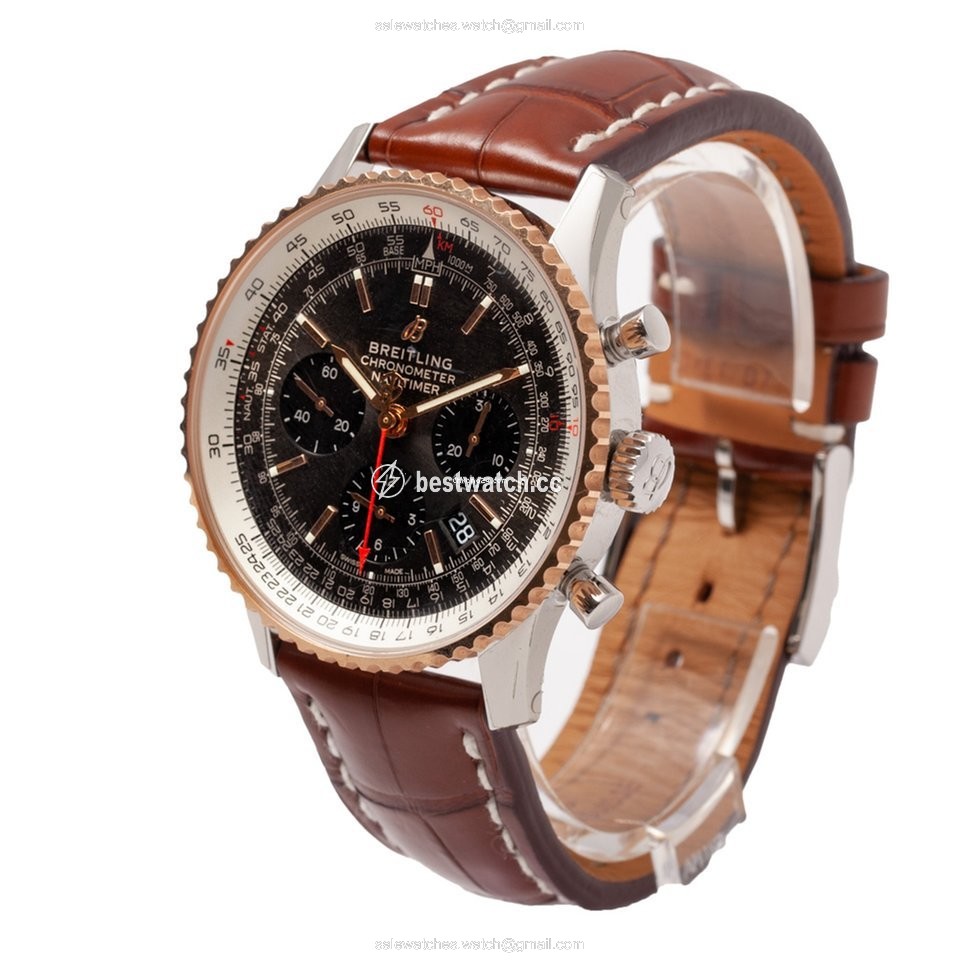IMG_9086 Breitling Navitimer 1 B01 Chronograph 43 Mens watch Unisex Automatic Gold Steel UB0121211F1P1 3