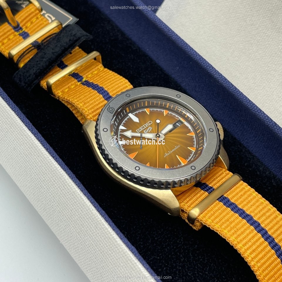 IMG_9086 Seiko 5 Sports Mens watch Unisex Automatic Gold Steel SBSA092 3