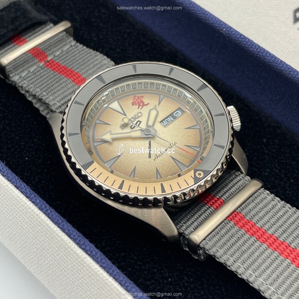 IMG_9086 Seiko 5 Sports Mens watch Unisex Automatic Steel SBSA093 3