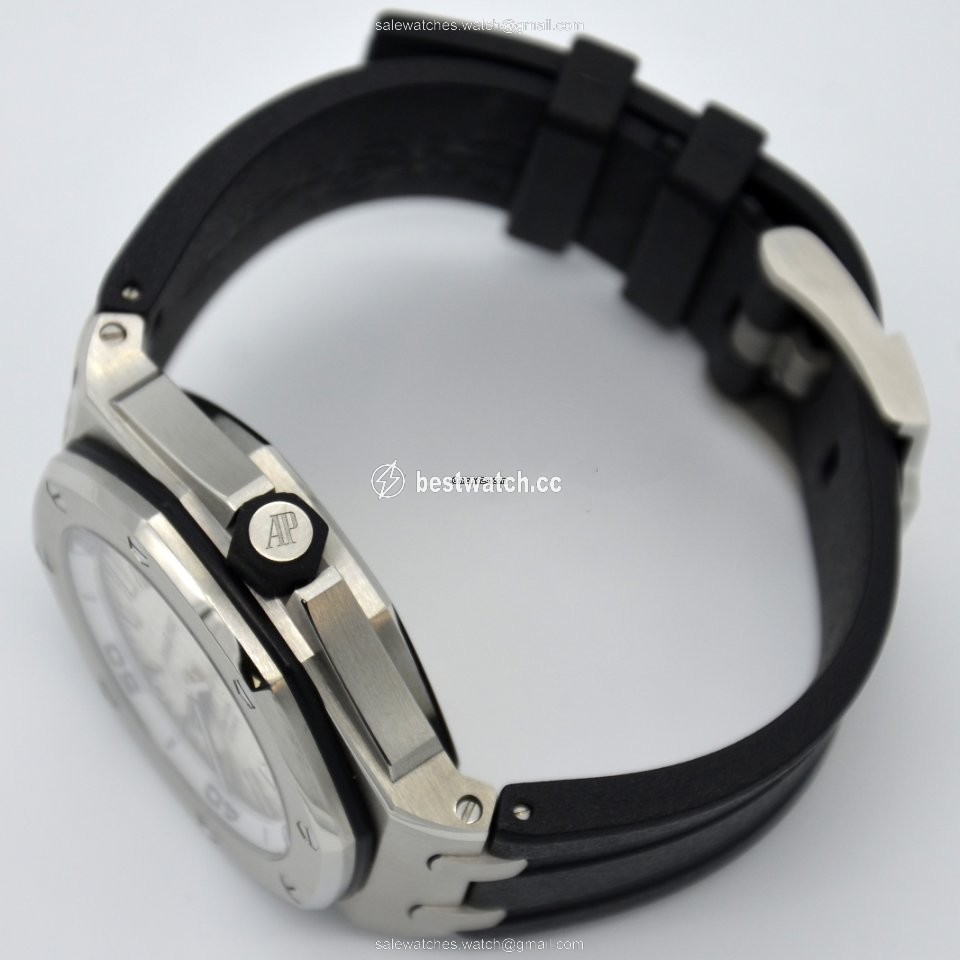 IMG_9086 Audemars Piguet Royal Oak Offshore Diver Mens watch Unisex Automatic Steel 15710ST.OO.A002CA.02 3