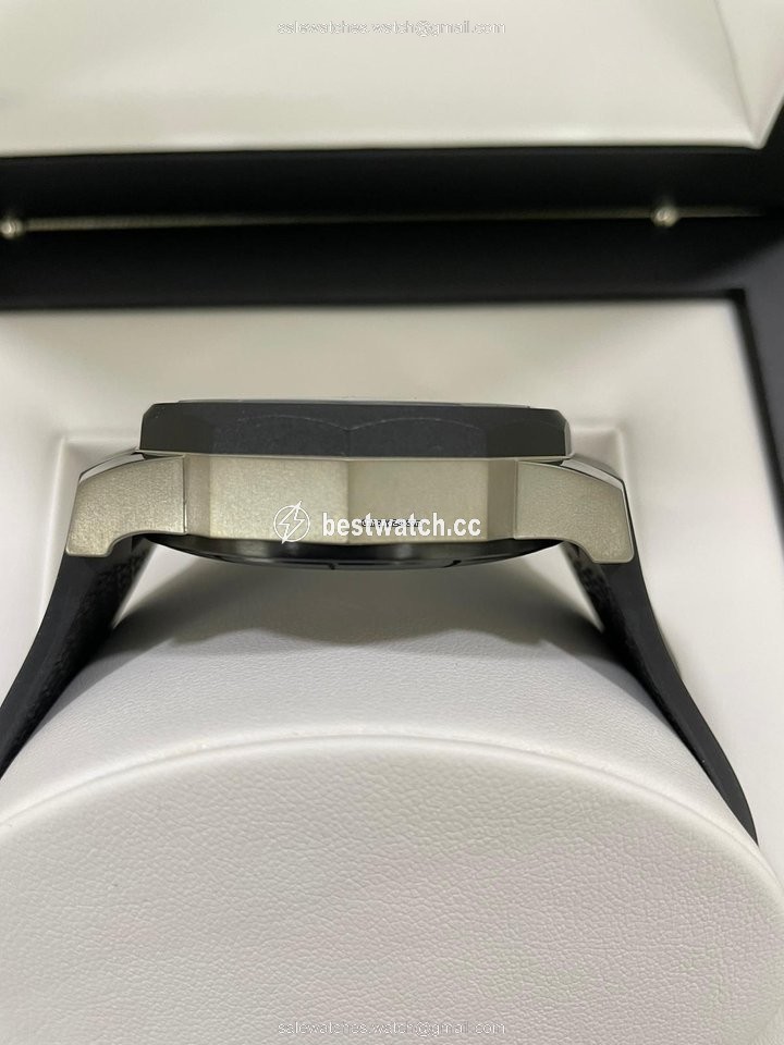 IMG_9086 Corum Admirals Cup Challenger Mens watch Unisex Automatic Titanium 171.951.95 0061 AK12 3