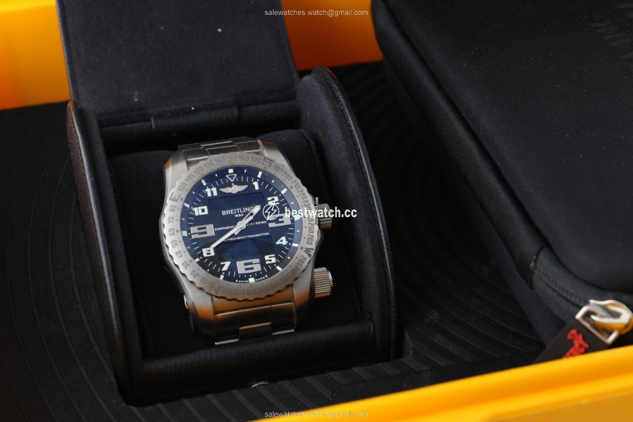 Breitling Emergency Mens watch Unisex Titanium E7632522BC02159E 3