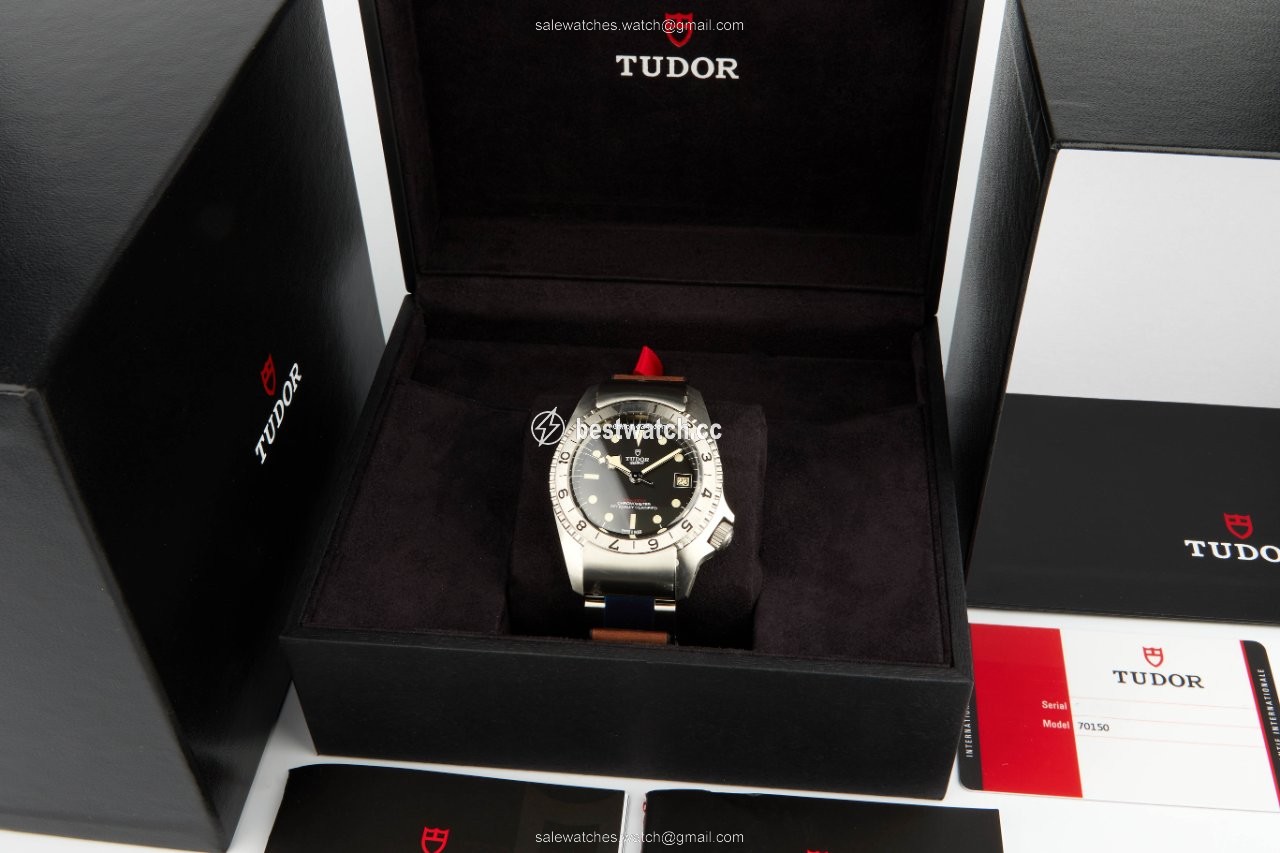 IMG_9086 Tudor Black Bay Steel Mens watch Unisex Automatic Steel 70150-0001 3
