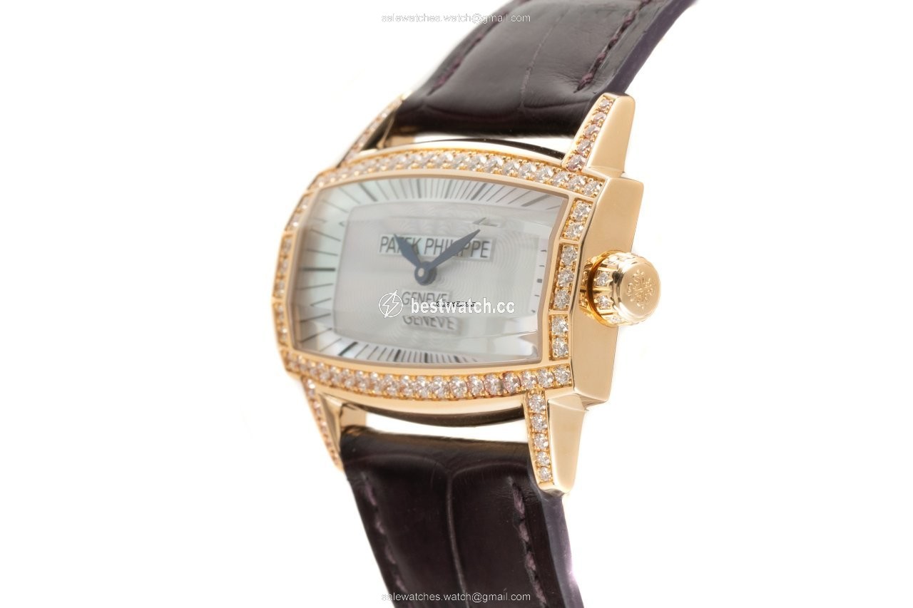 IMG_9086 Patek Philippe Gondolo Womens watch Quartz Yellow gold 4981R-001 3