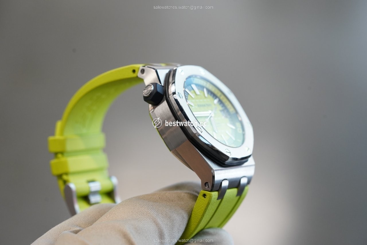 Audemars Piguet Royal Oak Offshore Diver Mens watch Unisex Automatic Steel 15710ST.OO.A038CA.01 3