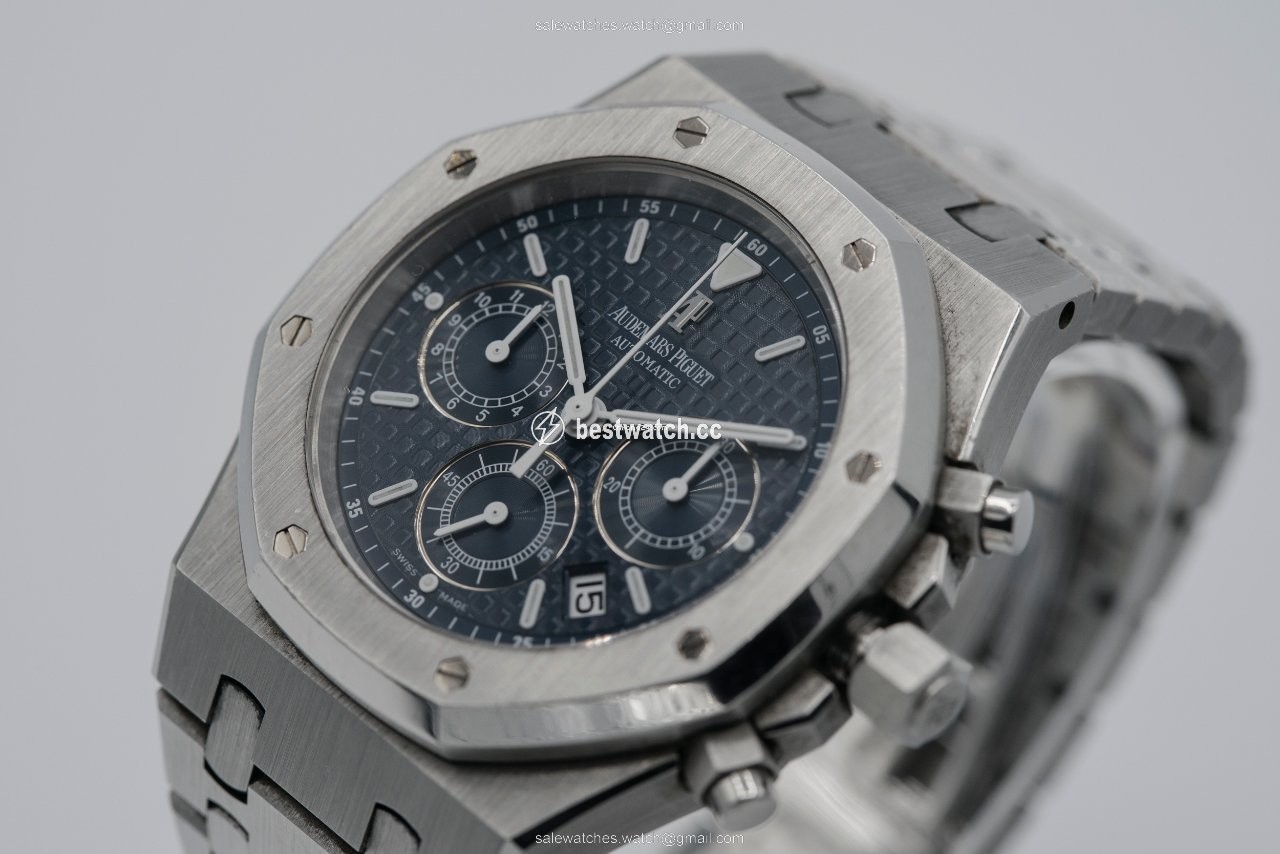 IMG_9086 Audemars Piguet Royal Oak Chronograph Steel 26300ST.OO.1110ST.04 3