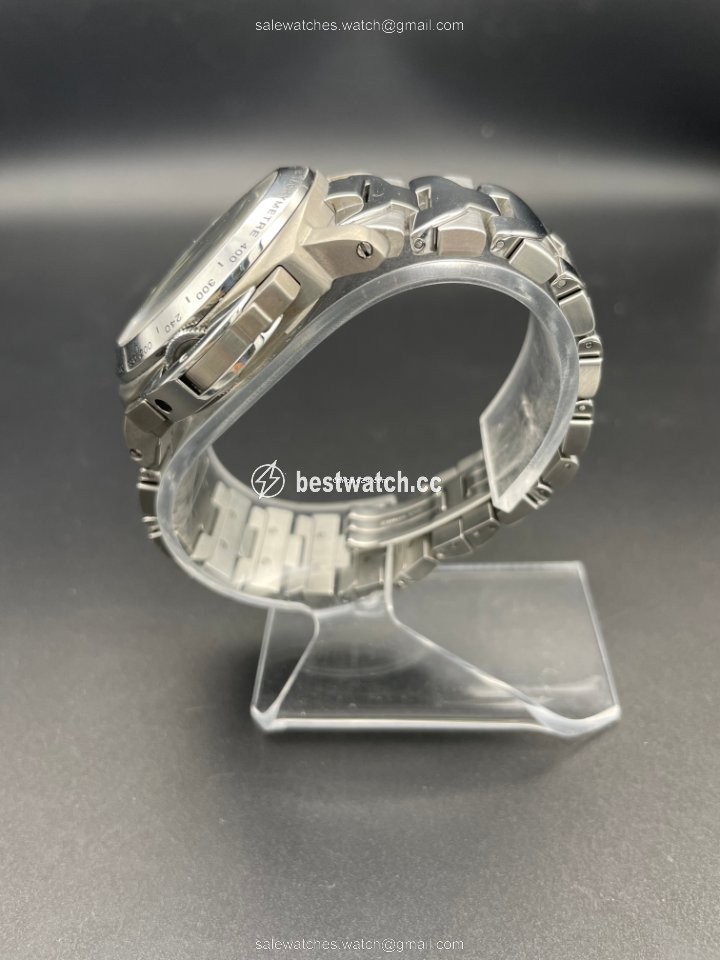 IMG_9086 Panerai Luminor Chrono Mens watch Unisex Automatic Titanium PAM 00074 3