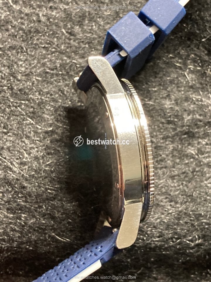 Girard Perregaux Traveller Mens watch Unisex Automatic Steel 7200 3