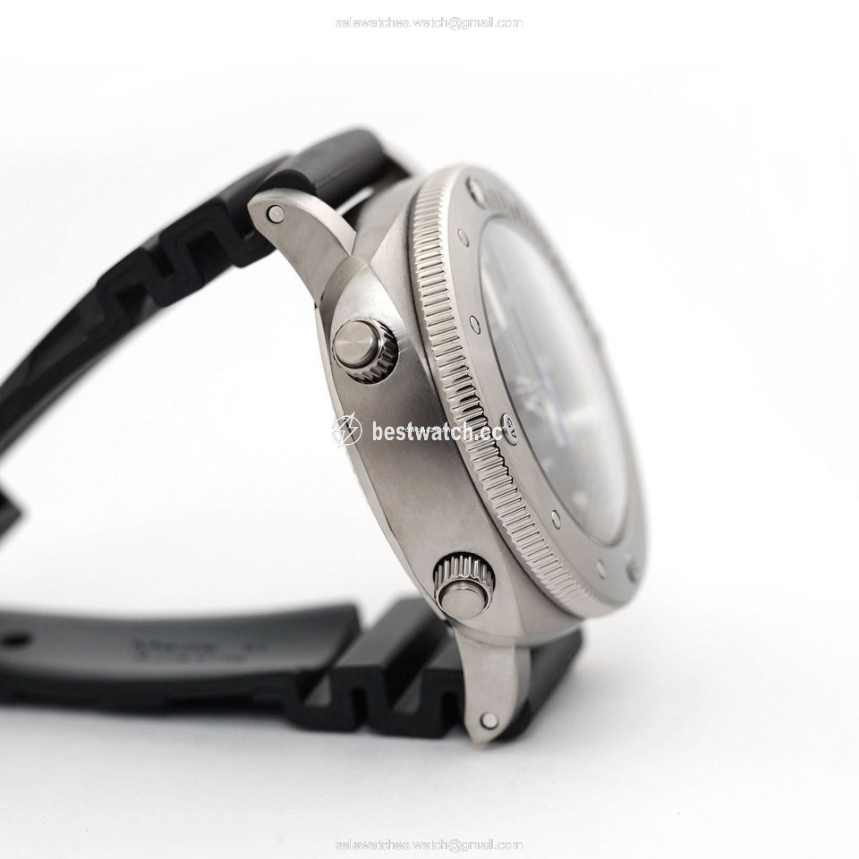IMG_9086 Panerai Luminor Submersible 1950 3 Days Automatic Mens watch Unisex Automatic Titanium PAM 00614 3