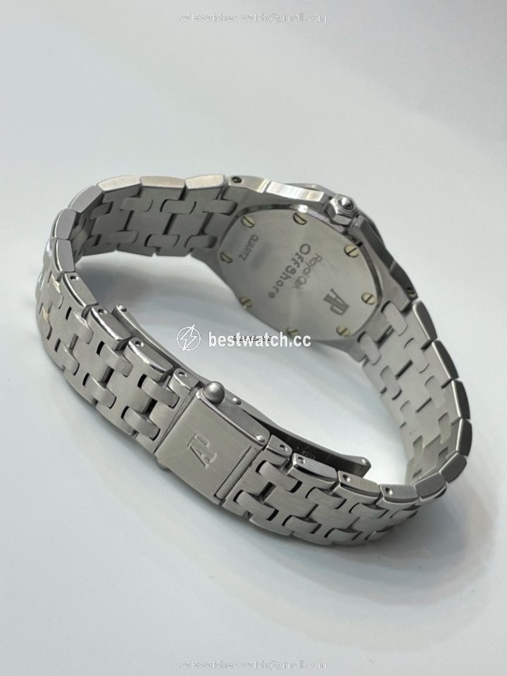 IMG_9086 Audemars Piguet Royal Oak Offshore Womens watch Quartz Steel 67450ST 3