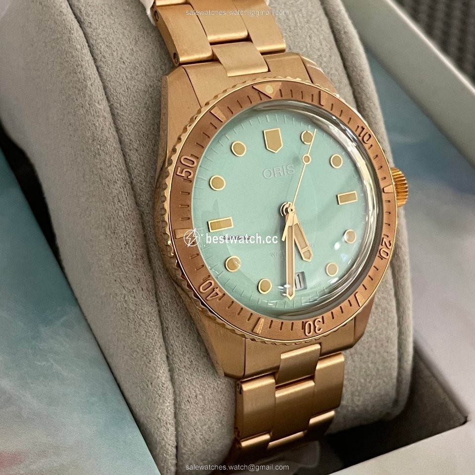 IMG_9086 Oris Divers Sixty Five Mens watch Unisex Automatic Bronze 01 733 7771 3157 07 8 19 15 3
