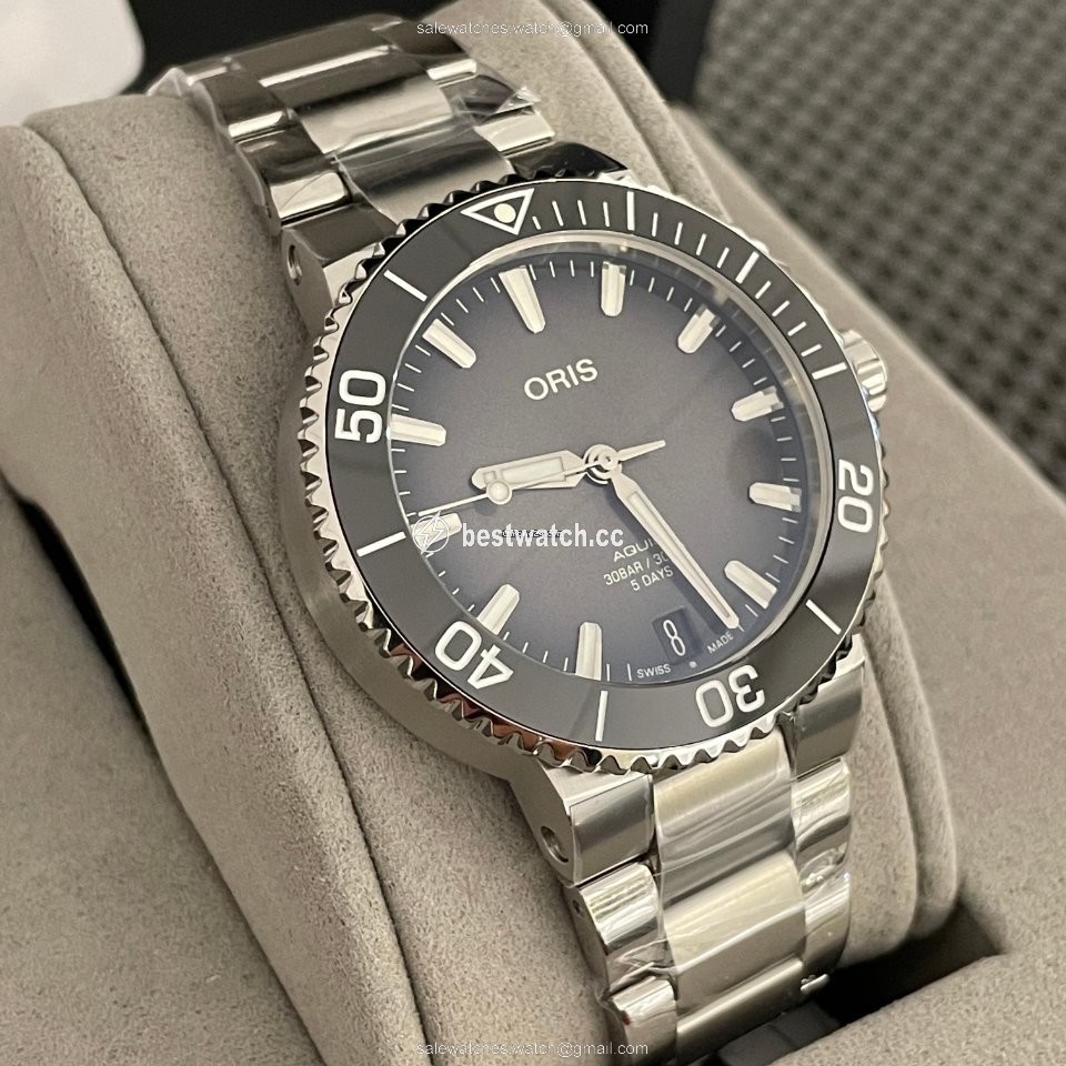 Oris Aquis Date Mens watch Unisex Automatic Steel 01 400 7769 4154 07 8 22 09PEB 3