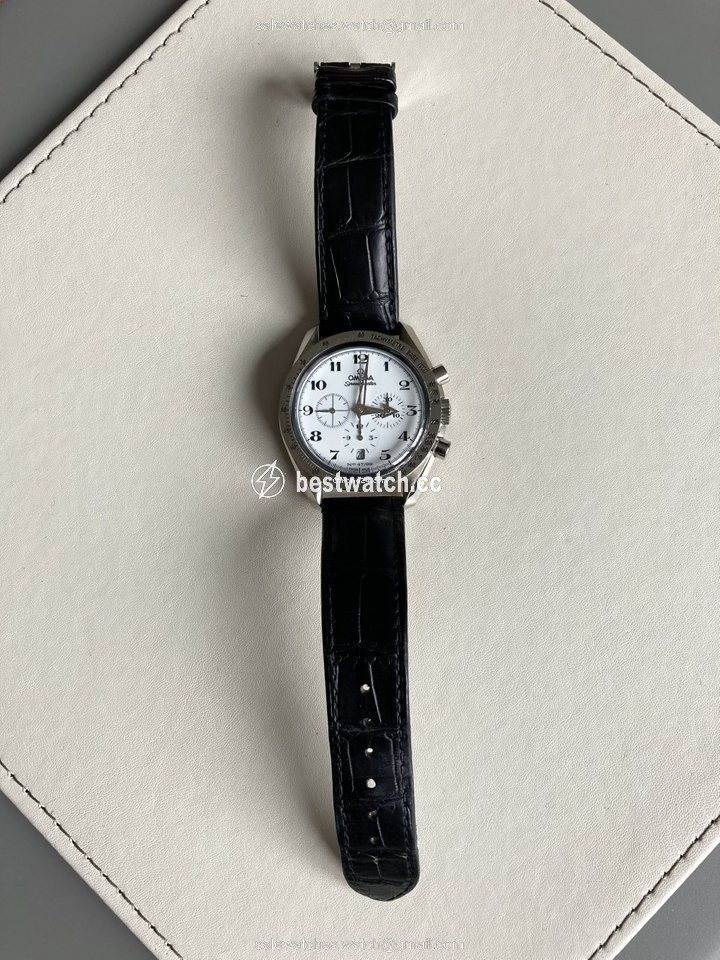 Omega Speedmaster Broad Arrow Mens watch Unisex Automatic White gold 78020450 3