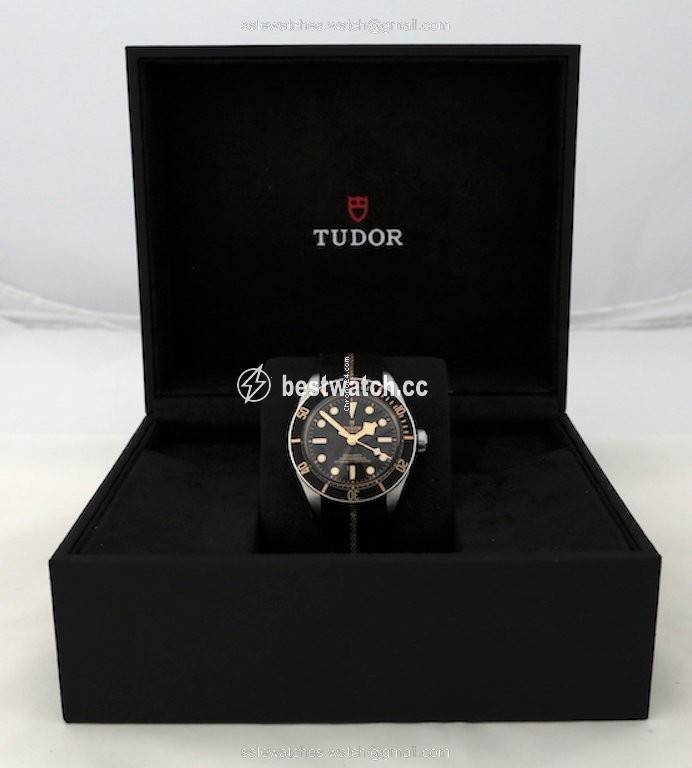 IMG_9086 Tudor Black Bay Fifty-Eight Mens watch Unisex Automatic Steel M79030N-0003 3