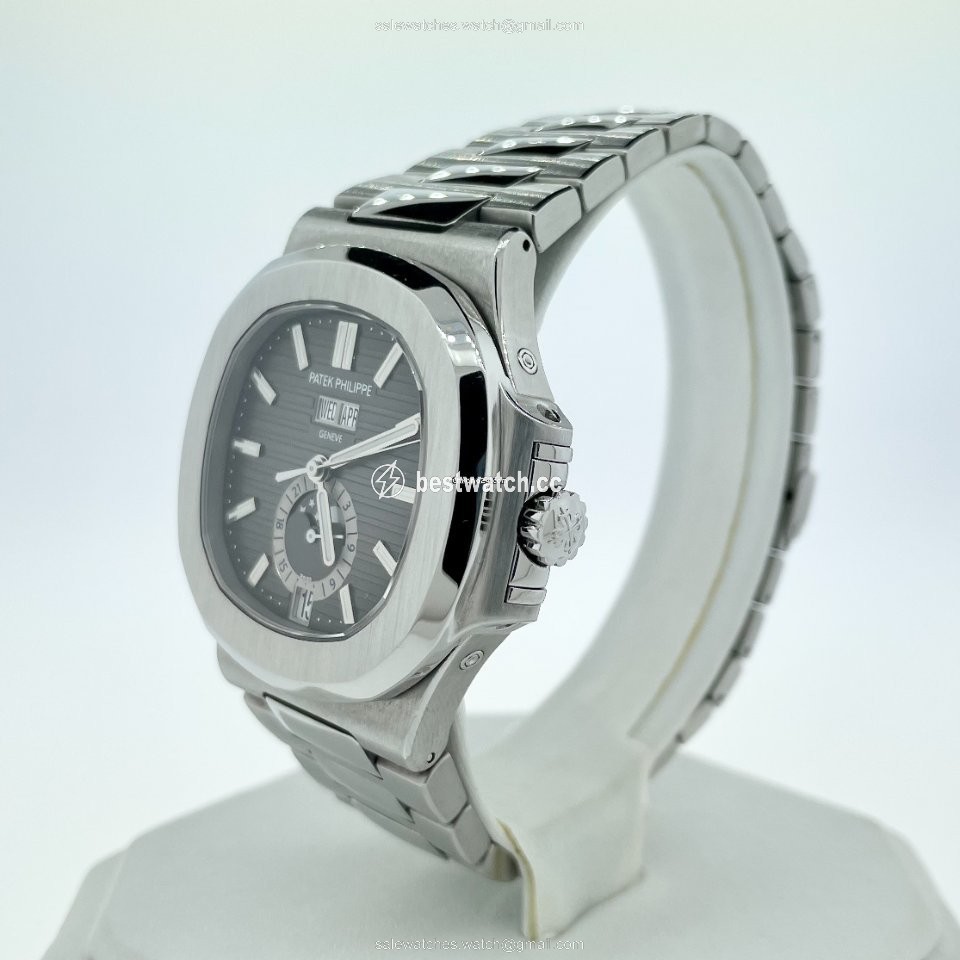 Patek Philippe Nautilus Mens watch Unisex Automatic Steel 5726 1A 3