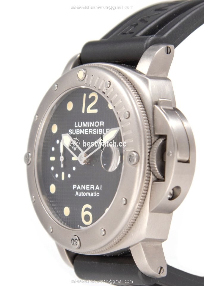 IMG_9086 Panerai Luminor Submersible Mens watch Unisex Automatic Titanium PAM 00025 3