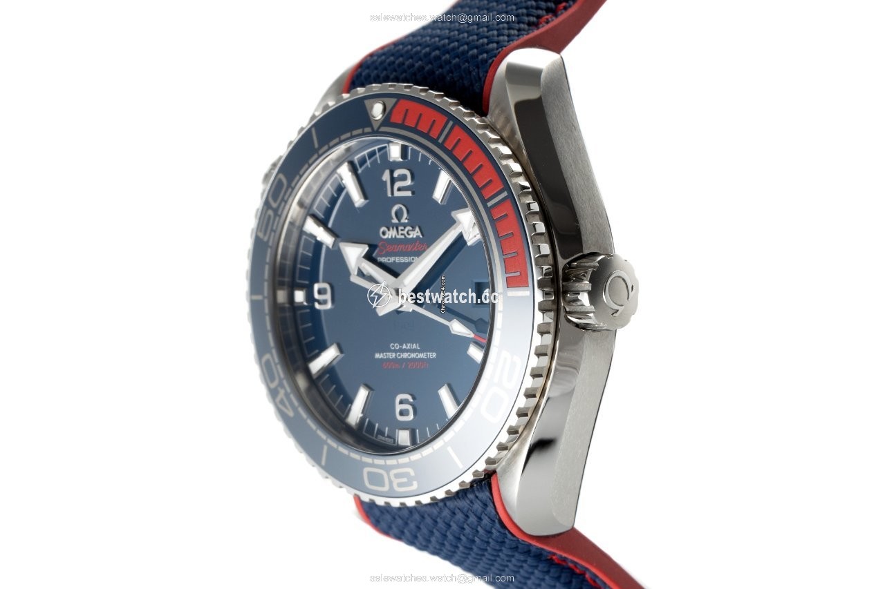 Omega Seamaster Planet Ocean Mens watch Unisex Automatic Steel 522.32.44.21.03.001 3