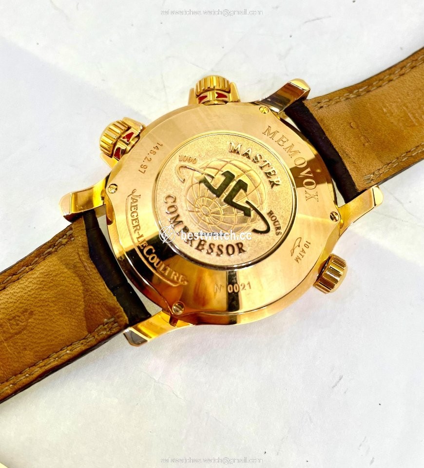 Jaeger-LeCoultre Reverso Squadra World Chronograph Mens watch Unisex Automatic Rose gold Q1702440 3