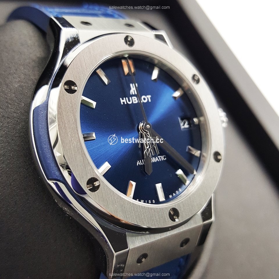 IMG_9086 Hublot Classic Fusion Blue Mens watch Unisex Automatic Titanium 565NX7170LR 3