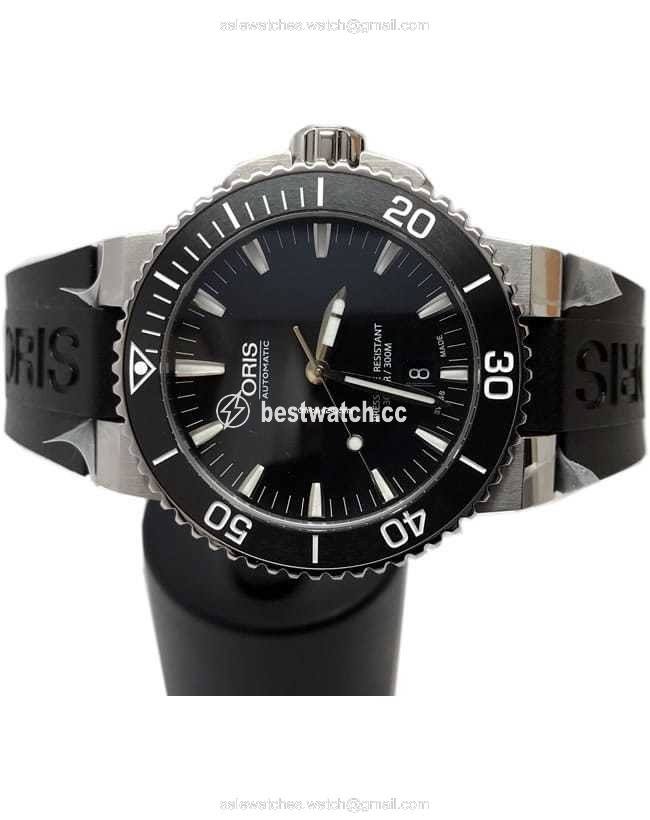 Oris Aquis Date Mens watch Unisex Automatic Steel 01 733 7653 4154 3