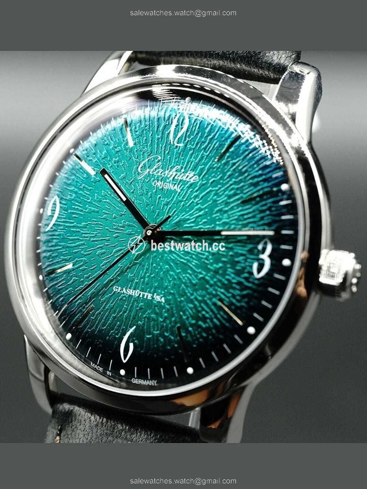 IMG_9086 Glashutte Original Sixties Mens watch Unisex Automatic Steel 1-39-52-03-02-04 3