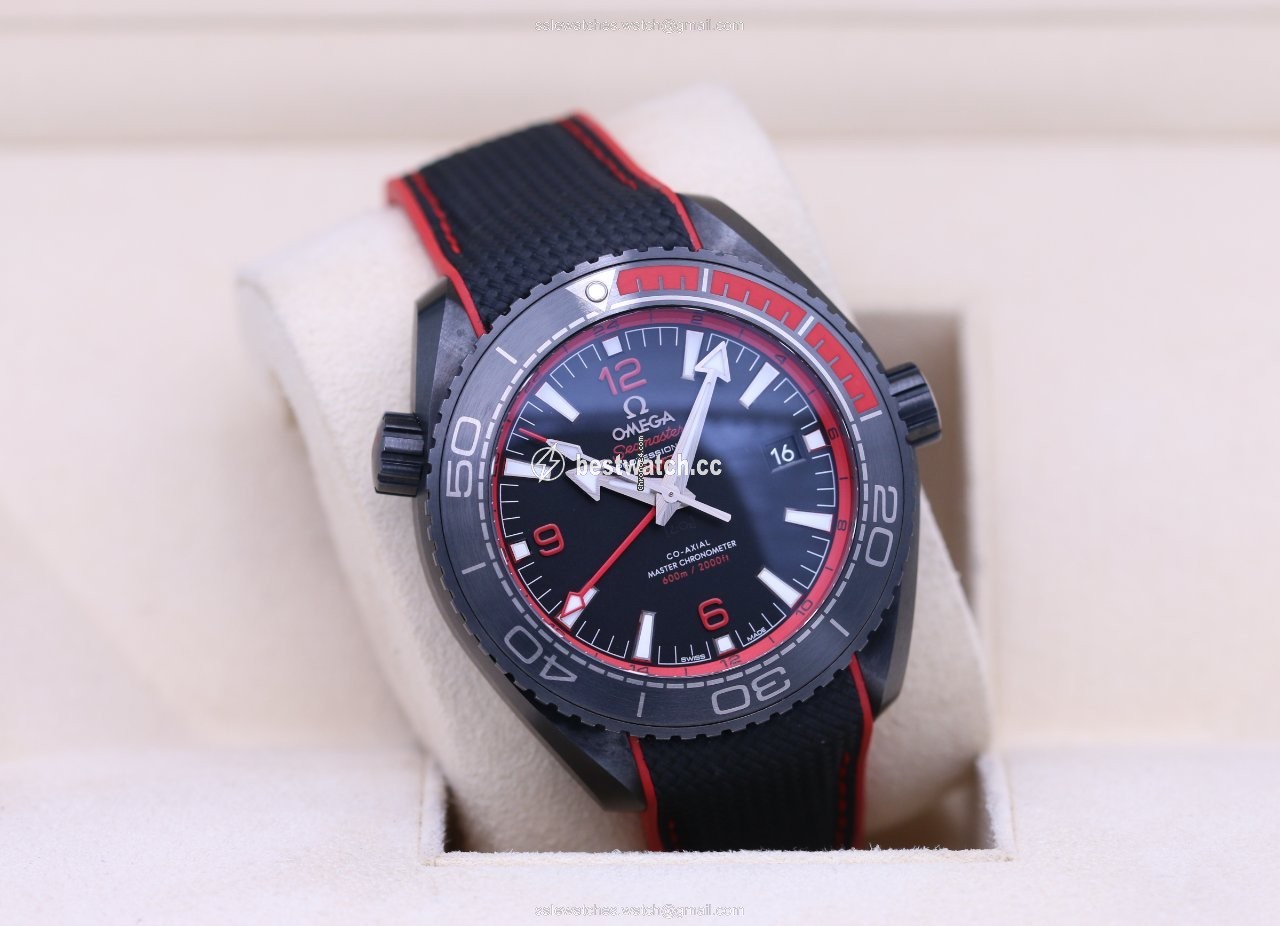 IMG_9086 Omega Seamaster Planet Ocean Mens watch Unisex Automatic Ceramic 215.92.46.22.01.003 3