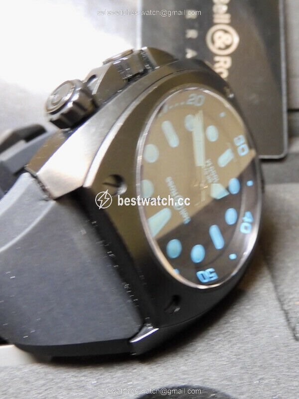 Bell & Ross BR 02 Automatic Steel BR 02 3