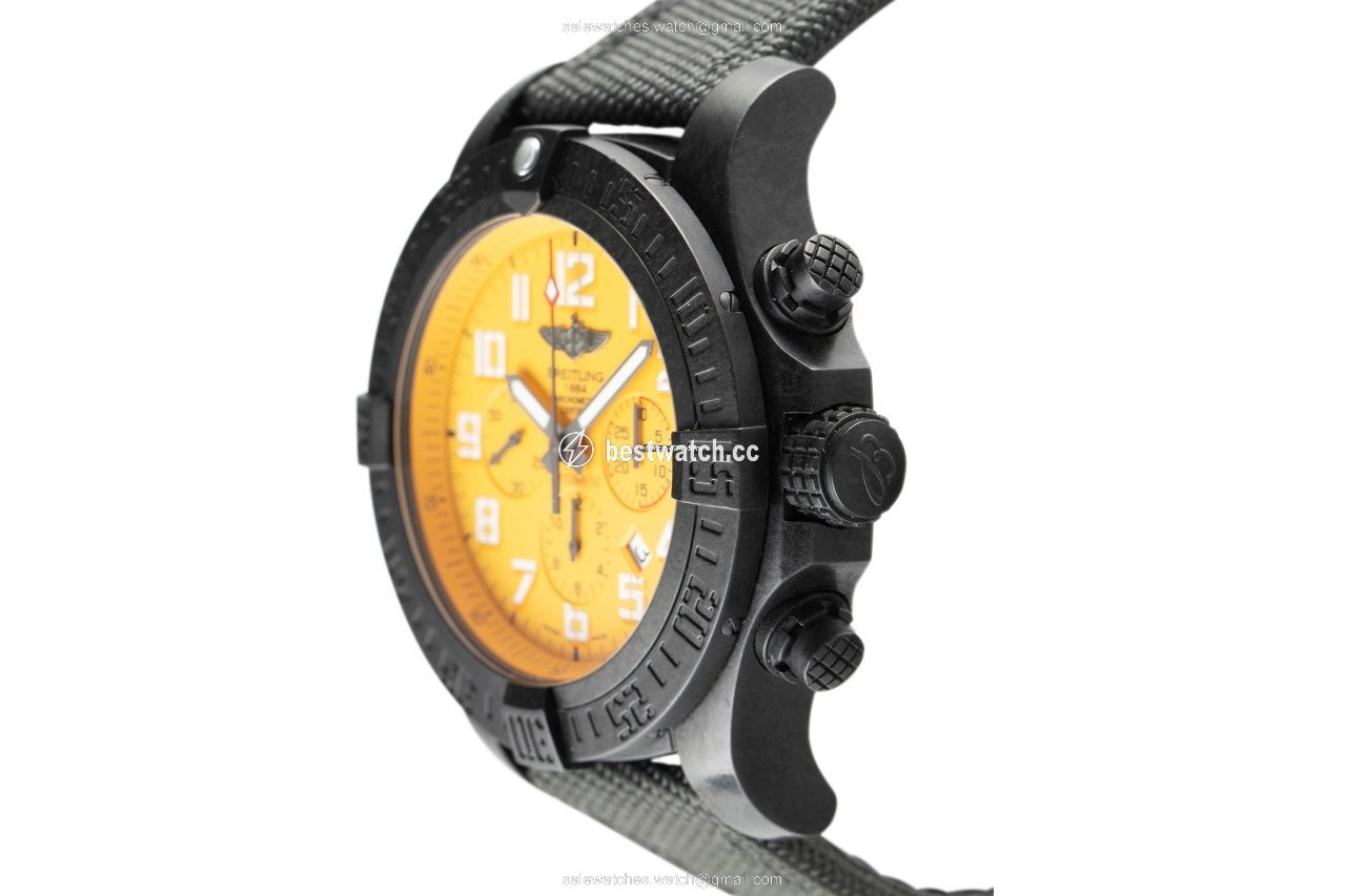 IMG_9086 Breitling Avenger Hurricane Mens watch Unisex Automatic XB0170 3