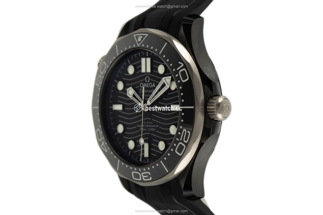 IMG_9086 Omega Seamaster Diver 300 M Mens watch Unisex Automatic Ceramic 210.92.44.20.01.001 3