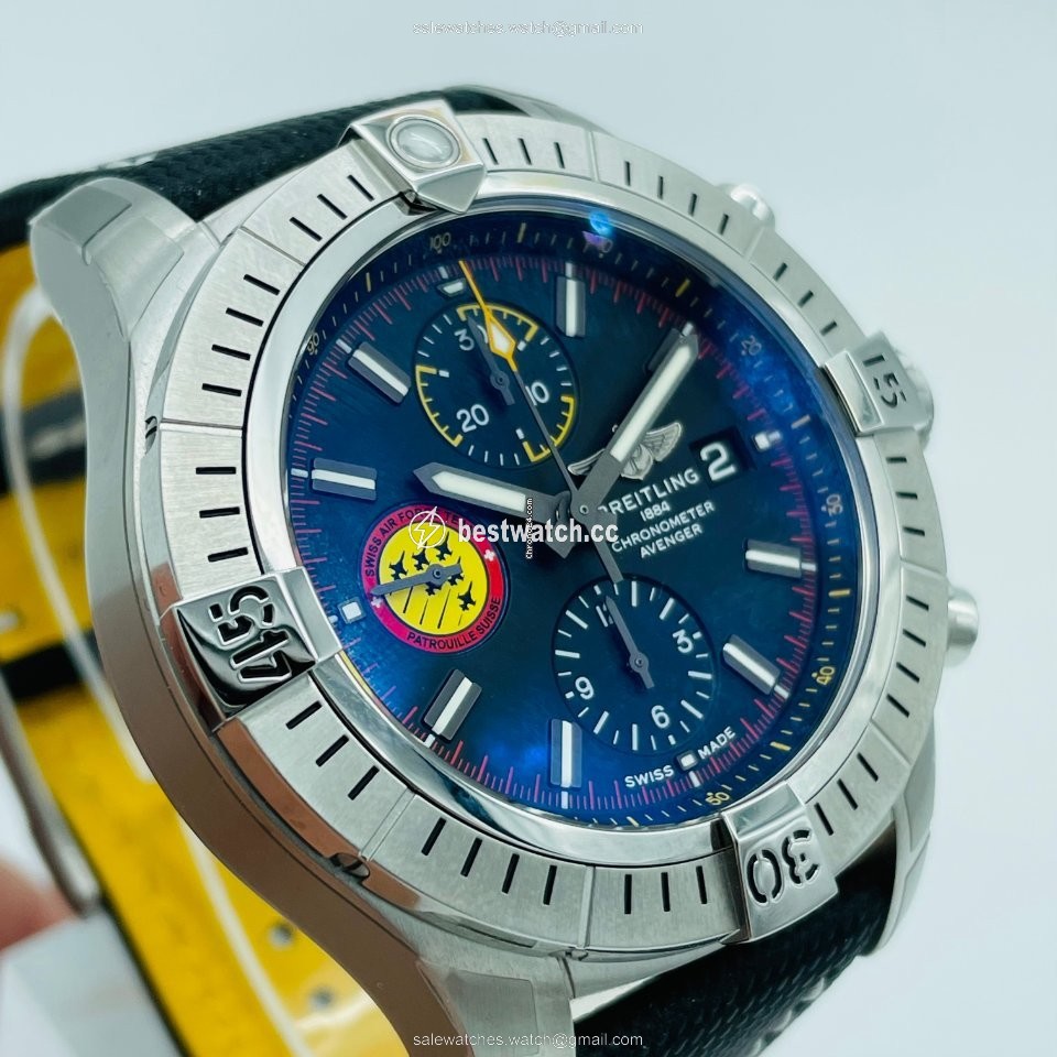 Breitling Avenger Steel A133171A1B1X1 3