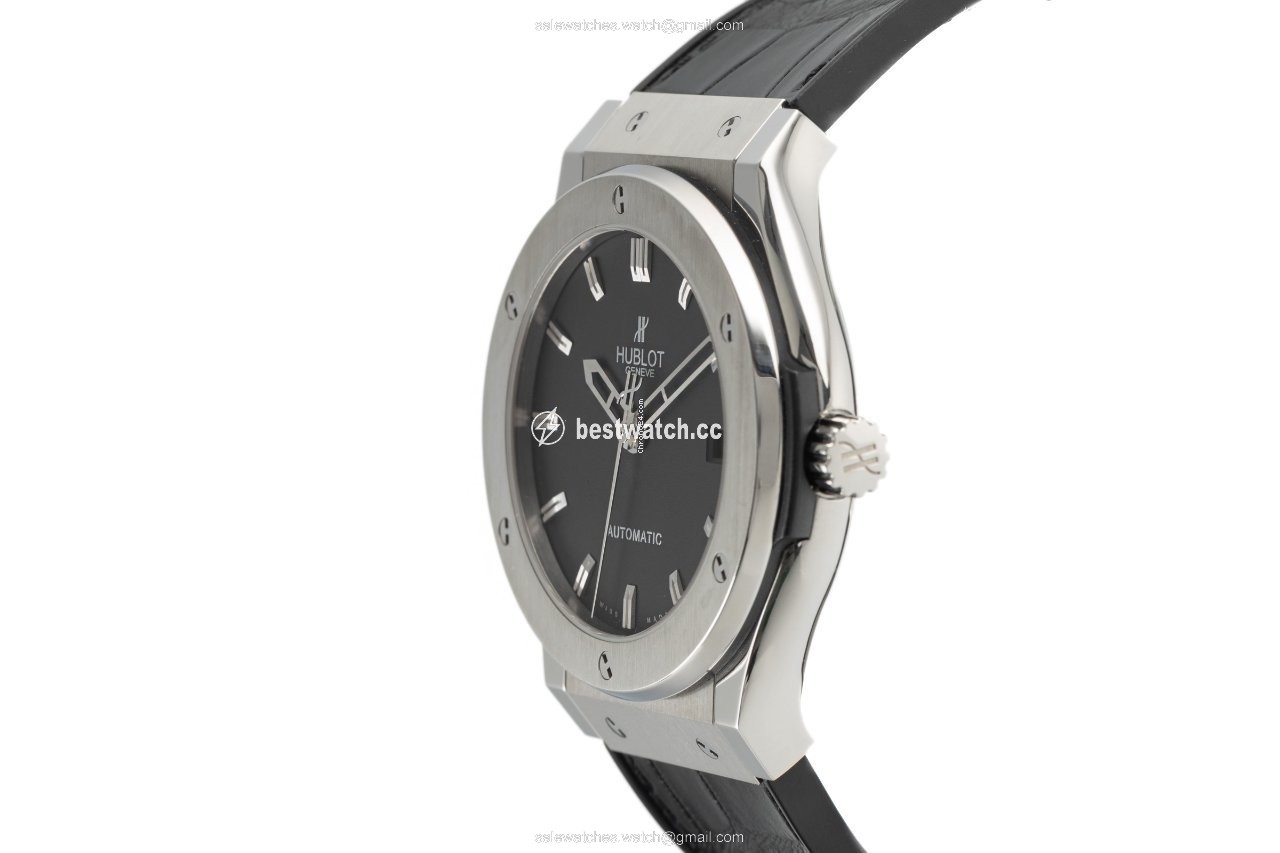 Hublot Classic Fusion 45, 42, 38, 33 mm Mens watch Unisex Automatic Titanium 511.NX.1170.LR 3