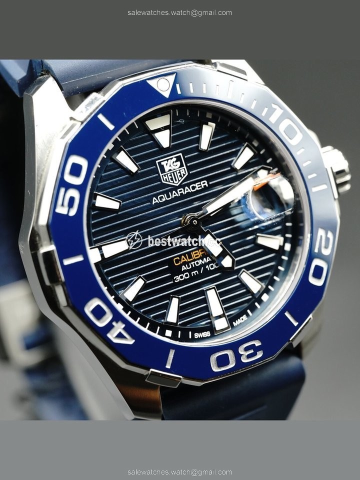 IMG_9086 TAG Heuer Aquaracer 300M Mens watch Unisex Automatic Steel 5 WAY211C 3