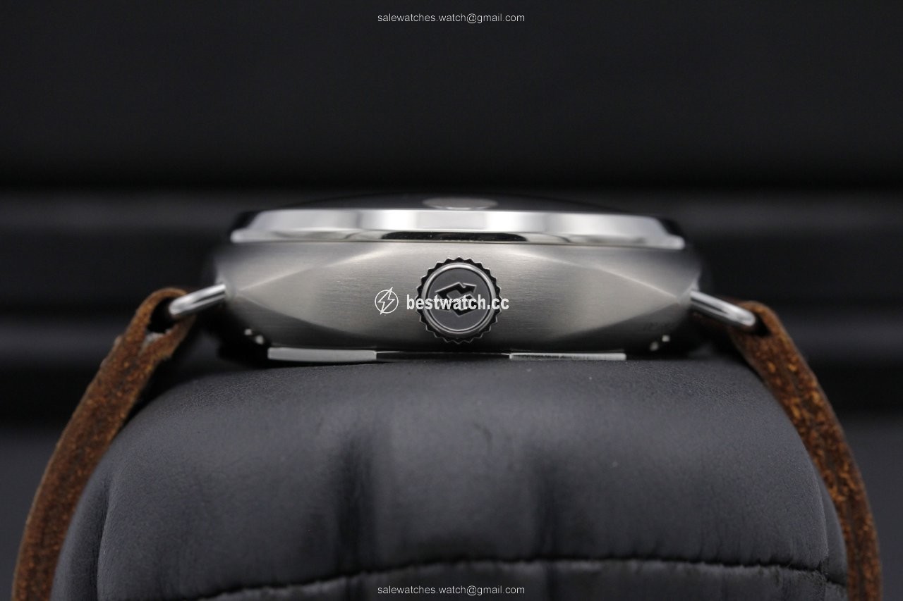 IMG_9086 Panerai Radiomir 8 Days Titanium PAM 735 3