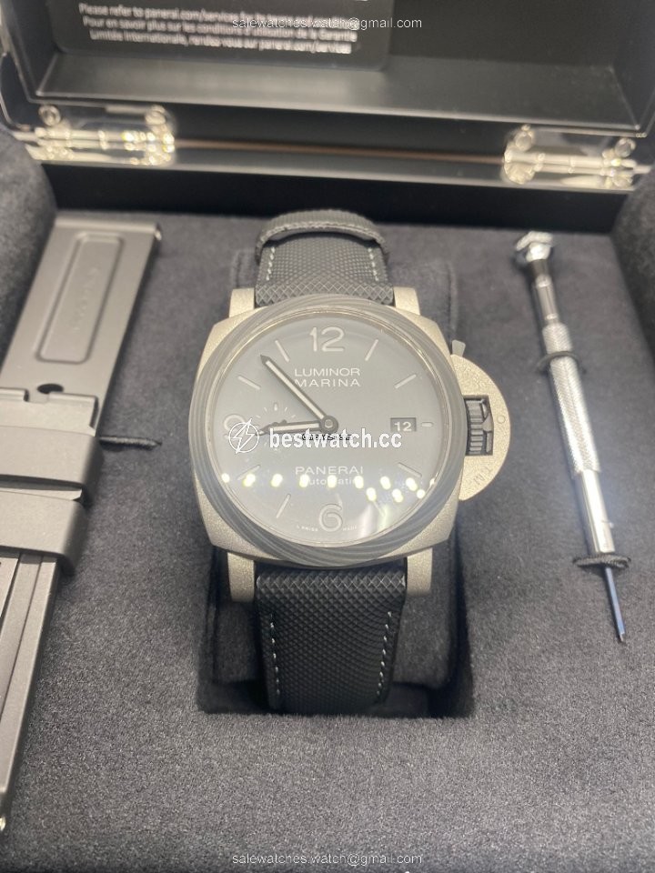 IMG_9086 Panerai Mens watch Unisex Automatic Titanium PAM 01662 3