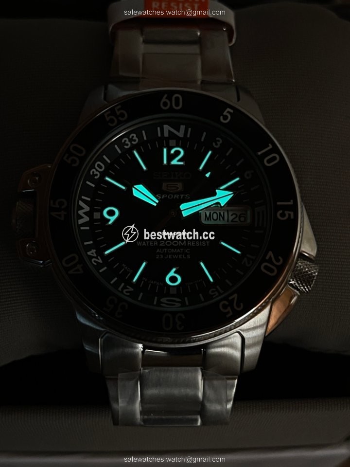 IMG_9086 Seiko Mens watch Unisex Automatic Steel SKZ209J1 3