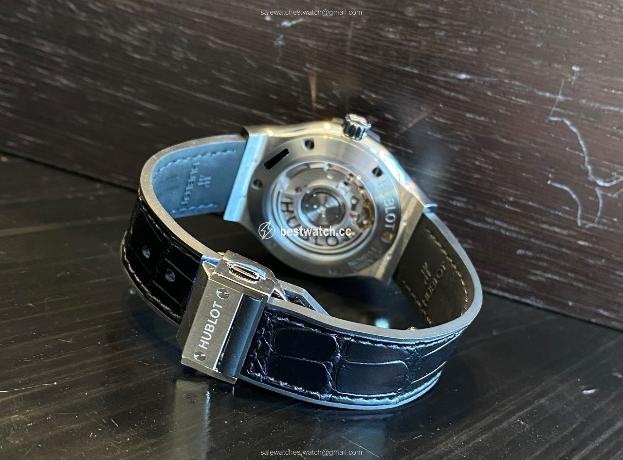 IMG_9086 Hublot Classic Fusion 45, 42, 38, 33 mm Mens watch Unisex Automatic Titanium 565.NX.1171.LR 3