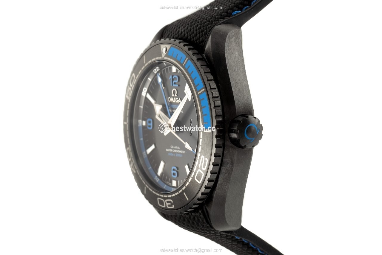 IMG_9086 Omega Seamaster Planet Ocean Mens watch Unisex Automatic Ceramic 215.92.46.22.01.002 3