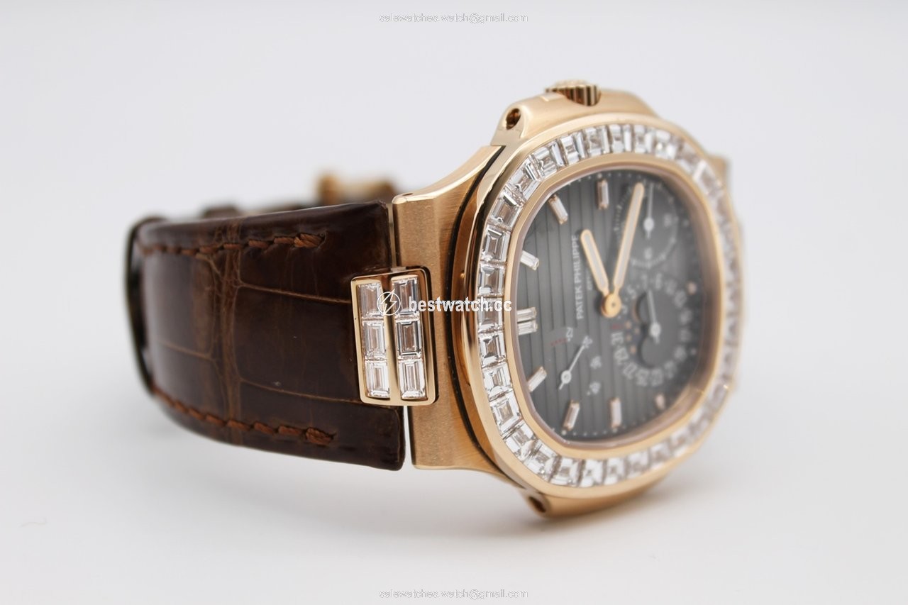 IMG_9086 Patek Philippe Nautilus Mens watch Unisex Automatic Rose gold 5724R-001 3