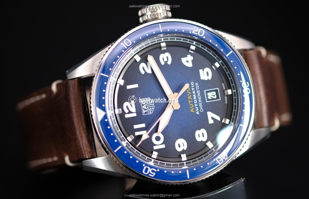 IMG_9086 TAG Heuer Autavia Mens watch Unisex Automatic Steel WBE5116.FC8266 3