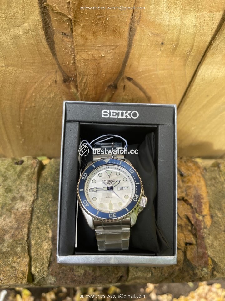 IMG_9086 Seiko 5 Sports Mens watch Unisex Automatic Steel SRPG47K1 3