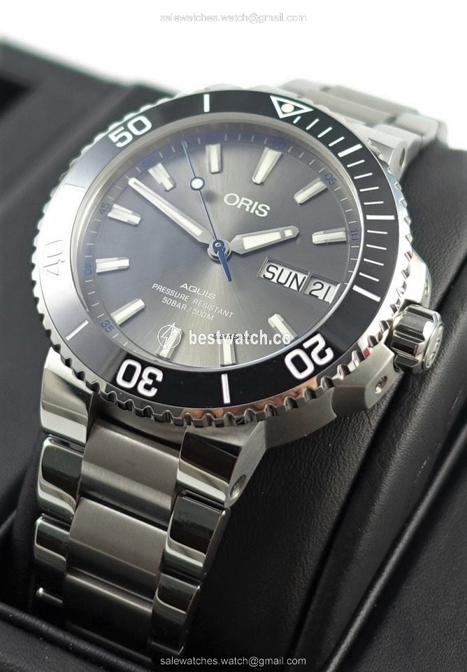 IMG_9086 Oris Hammerhead Limited Edition Mens watch Unisex Automatic Steel 01 752 7733 4183-Set MB 3