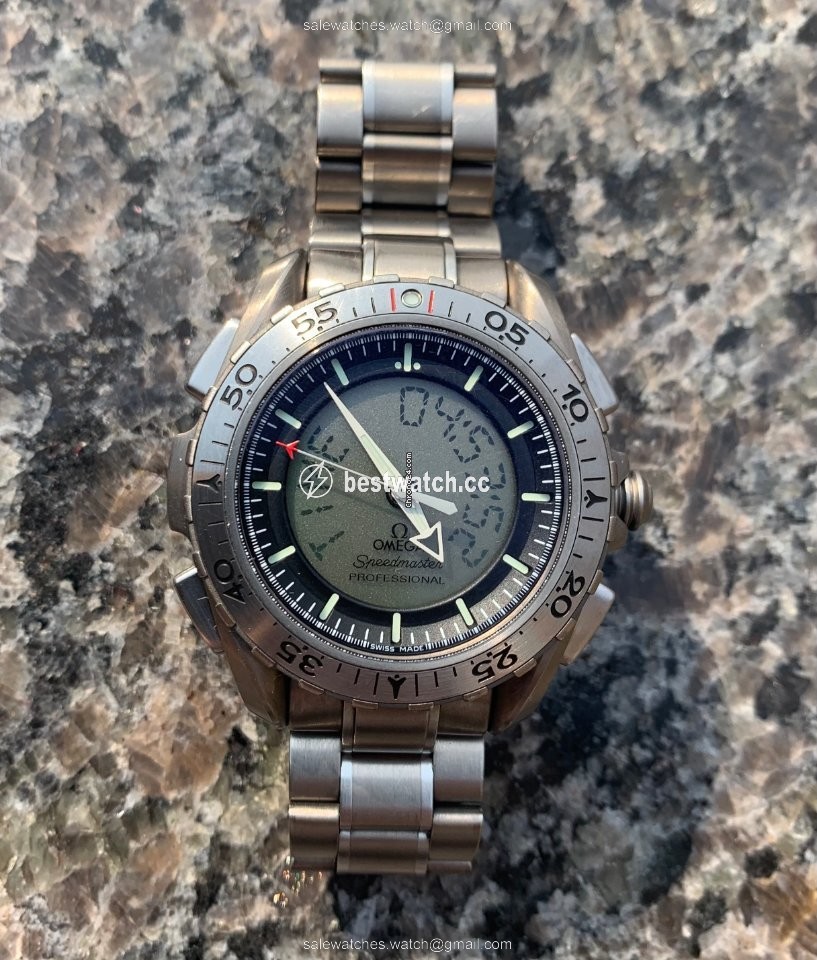 Omega Speedmaster Professional Moonwatch Mens watch Unisex Titanium 3291.50 3
