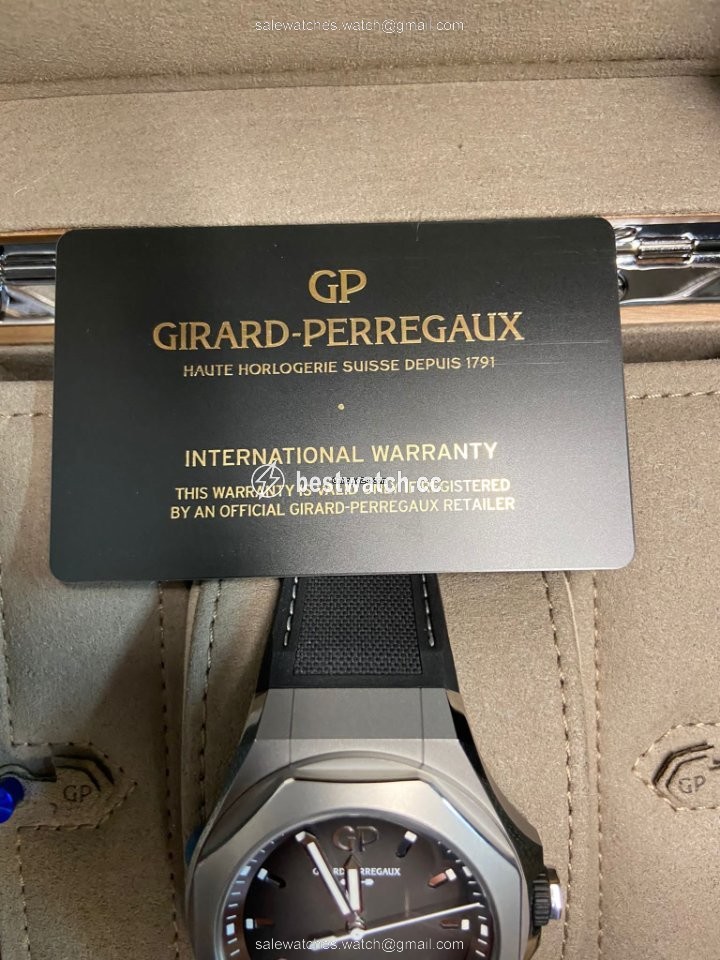 IMG_9086 Girard Perregaux Laureato Mens watch Unisex Automatic Titanium 81070-21-001-FB6A 3