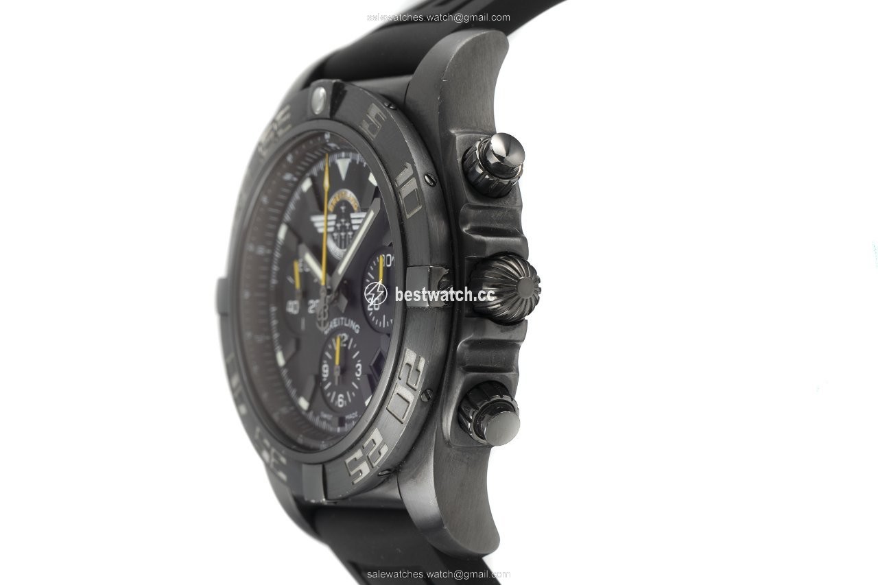IMG_9086 Breitling Chronomat 44 Mens watch Unisex Automatic Steel MB0110 3