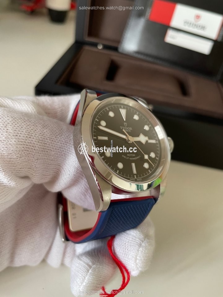 IMG_9086 Tudor Black Bay 41 Mens watch Unisex Automatic Steel M79540-0007 3