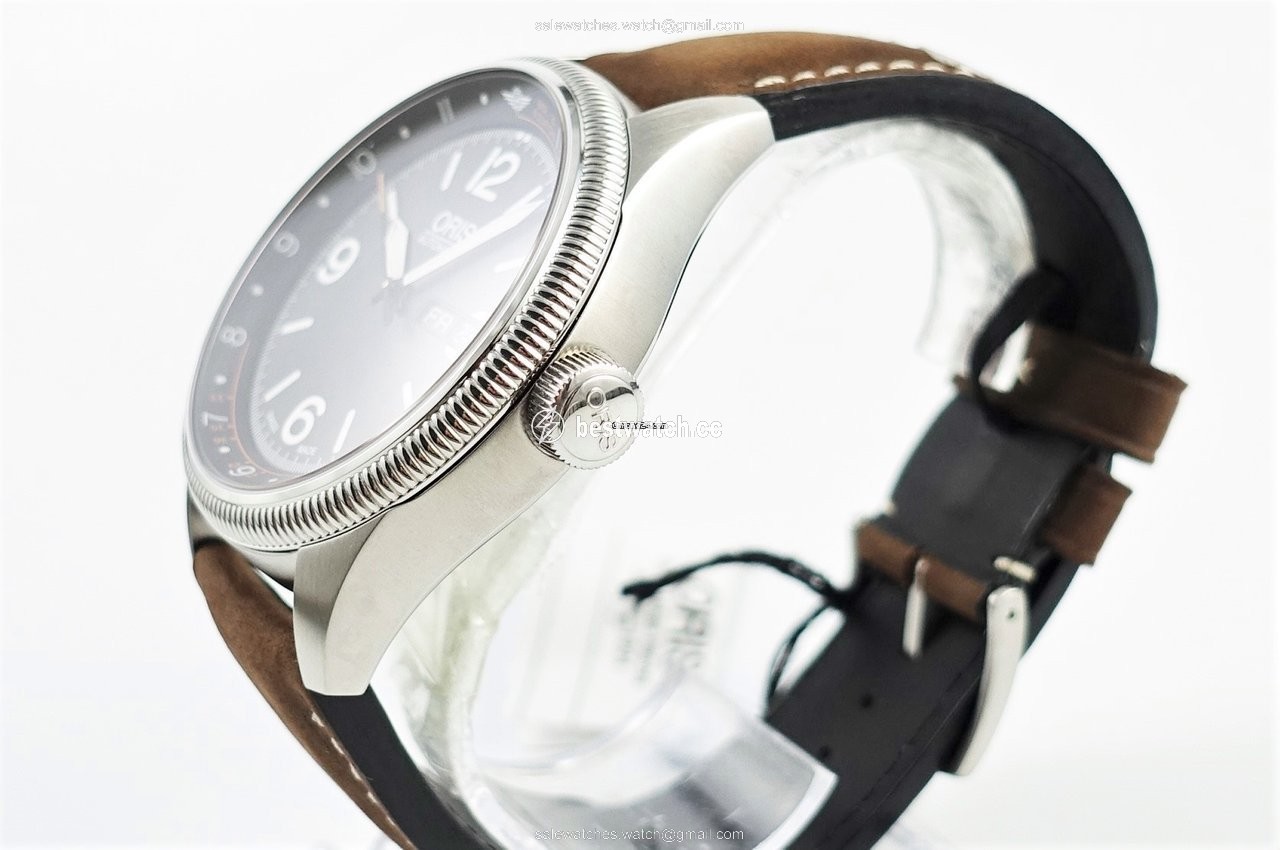 IMG_9086 Oris Royal Flying Doctor Service Limited Edition Mens watch Unisex Automatic Steel 01 735 7728 4084-Set LS 3